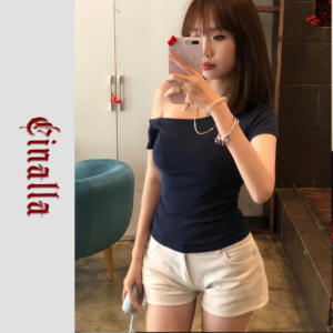 Set-Ao-Croptop-Tre-Mot-Ben-Vai-Kem-Quan-Short-Trang